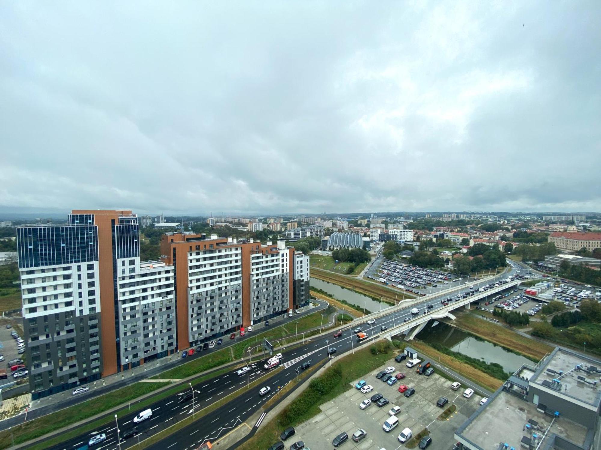 Panorama Capital Sophie - 19 Pietro Apartment Rzeszow Luaran gambar